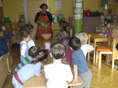 Pozorno poslušamo kako se naredi kruh