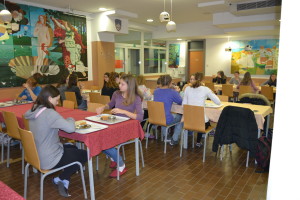 SLIKA-3, zajtrkujemo