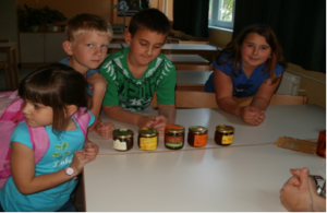 To je bilo na Dobravi pri znanem čebelarju Ludviku Kosu.