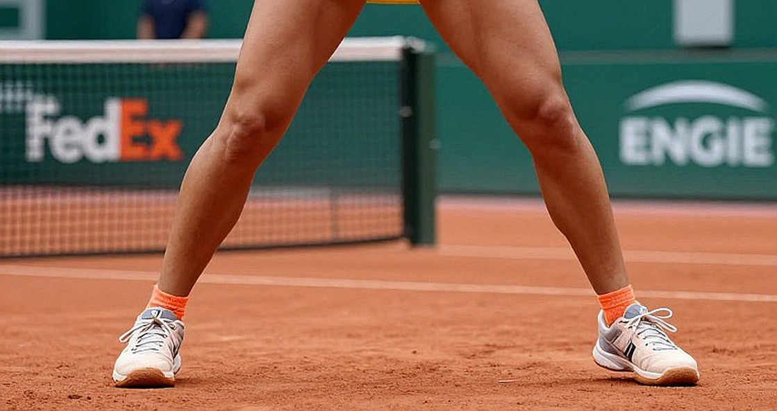 Coco Gauff thua Elise Mertens lần đầu: bốn lần mất giao bóng và một lỗ hổng đo lường